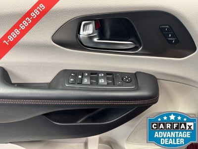 2020 Chrysler Pacifica Touring L