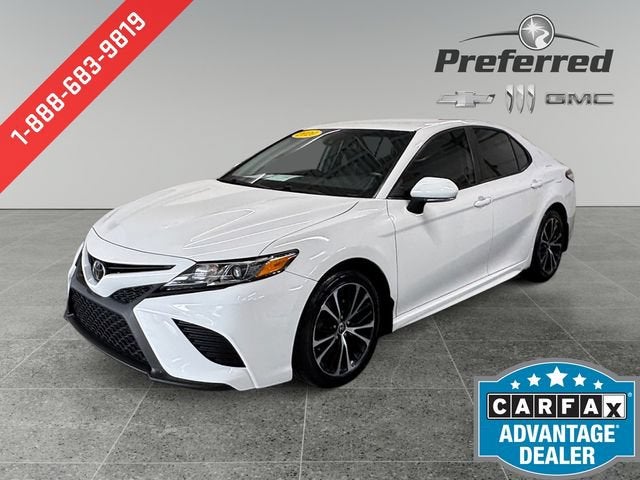 2020 Toyota Camry SE AWD