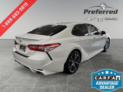 2020 Toyota Camry SE AWD
