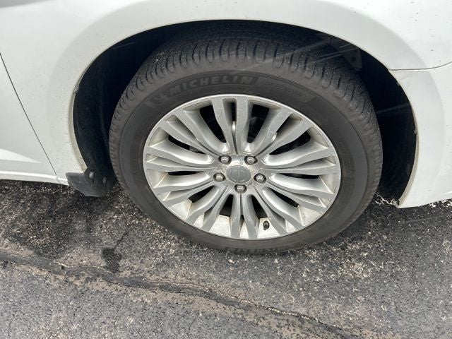 2011 Chrysler 200 Limited 3.6 Liter V6 2D Convertible Automatic