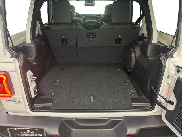 2027 Jeep Wrangler WRANGLER 4-DOOR SAHARA