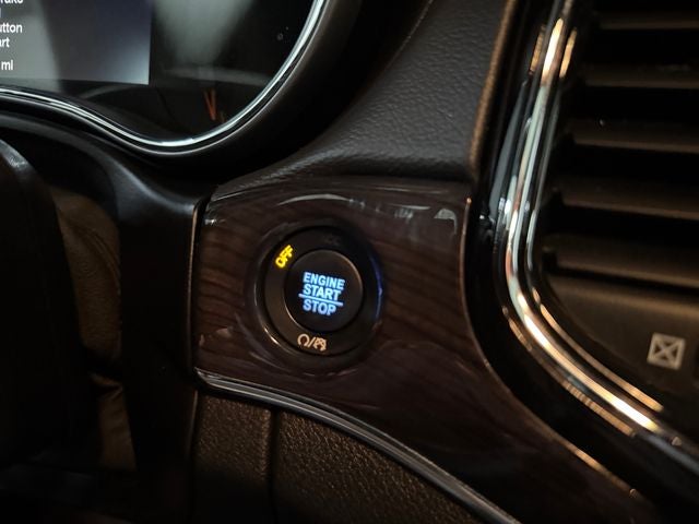2019 Jeep Grand Cherokee Overland 3.6 Liter V6 4WD