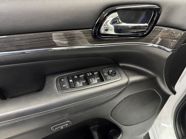2019 Jeep Grand Cherokee Overland 3.6 Liter V6 4WD