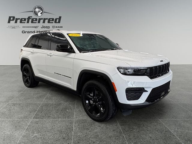 2025 Jeep Grand Cherokee Altitude X 3.6 Liter V6 4WD