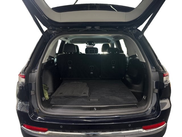 2023 Jeep Grand Cherokee Limited 3.6 Liter V6 4WD