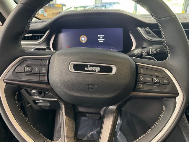 2023 Jeep Grand Cherokee Limited 3.6 Liter V6 4WD