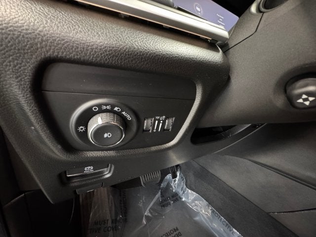 2023 Jeep Grand Cherokee Limited 3.6 Liter V6 4WD