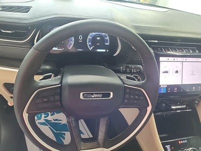 2025 Jeep Grand Cherokee Limited 3.6 Liter V6 4WD