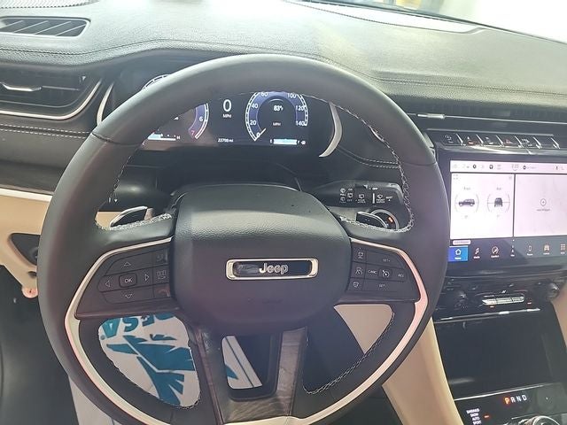 2025 Jeep Grand Cherokee Limited 3.6 Liter V6 4WD