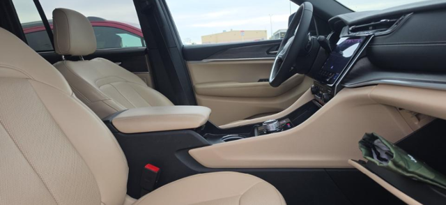 2025 Jeep Grand Cherokee Limited 3.6 Liter V6 4WD