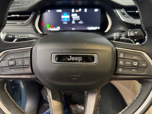 2027 Jeep Grand Cherokee GRAND CHEROKEE LIMITED 4X4