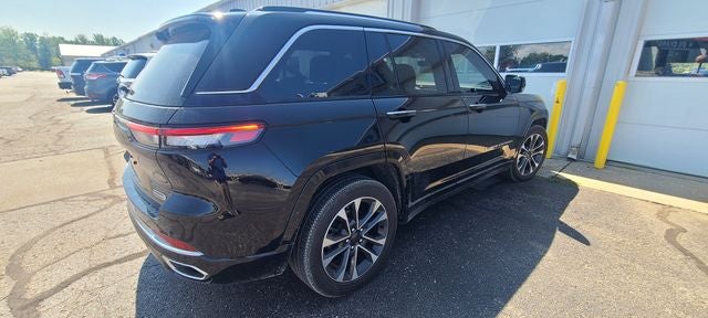 2023 Jeep Grand Cherokee Overland 3.6 Liter V6 4WD