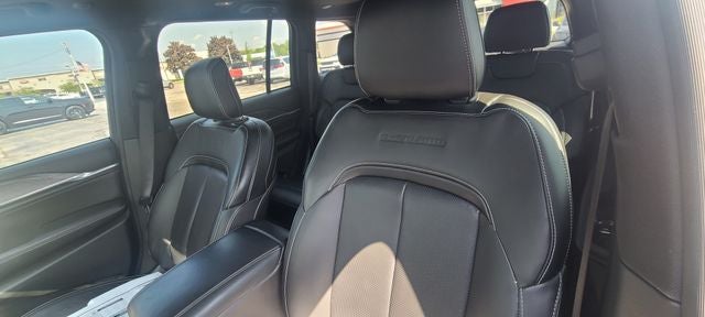 2023 Jeep Grand Cherokee Overland 3.6 Liter V6 4WD