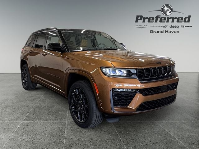 2026 Jeep Grand Cherokee Summit 4x4's photo