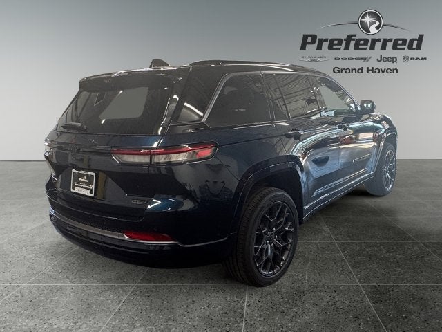 2027 Jeep Grand Cherokee GRAND CHEROKEE SUMMIT 4X4