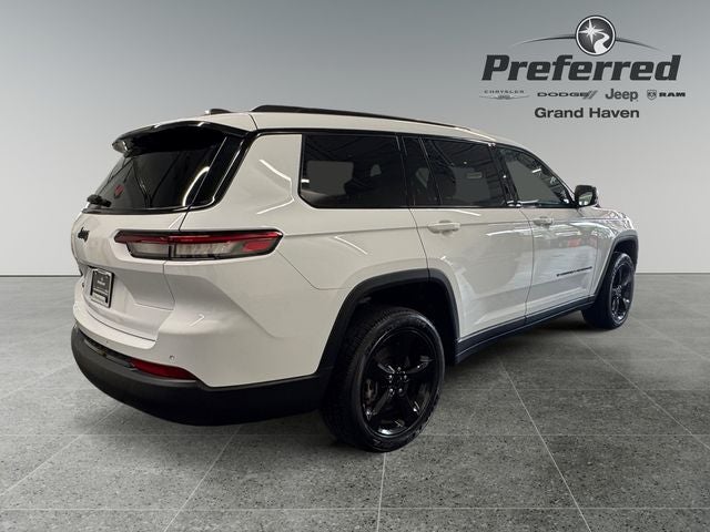 2023 Jeep Grand Cherokee L Altitude 3.6 Liter V6 4WD
