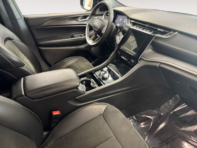 2023 Jeep Grand Cherokee L Altitude 3.6 Liter V6 4WD
