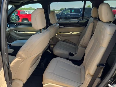 2025 Jeep Grand Cherokee L Limited 3.6 Liter V6 4WD