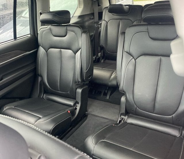 2024 Jeep Grand Cherokee L Limited 3.6 Liter V6 4WD