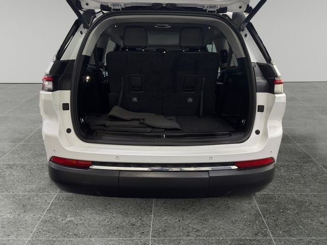 2023 Jeep Grand Cherokee L Limited 3.6 Liter V6 4WD