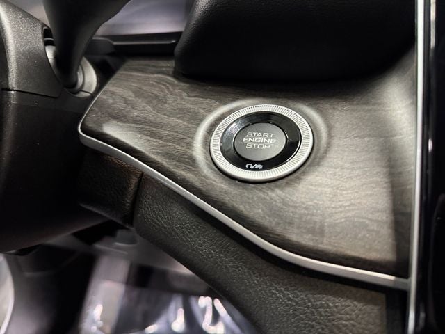 2023 Jeep Grand Cherokee L Limited 3.6 Liter V6 4WD