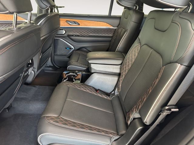 2023 Jeep Grand Cherokee L Summit Reserve 4x4