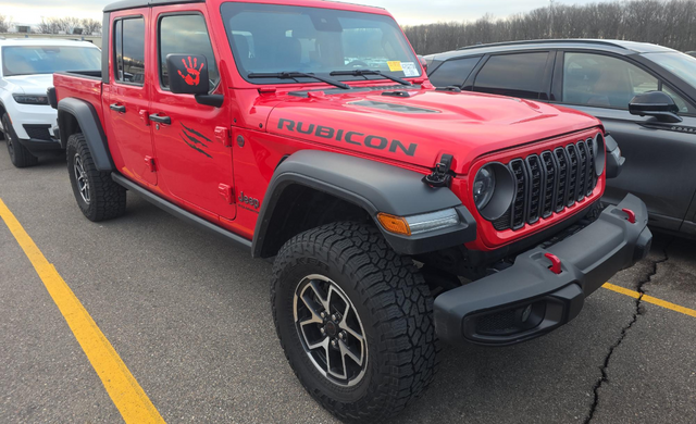 2024 Jeep Gladiator's photo