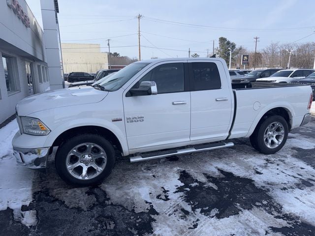 2017 RAM 1500 Laramie Quad Cab 4x4 6'4' Box