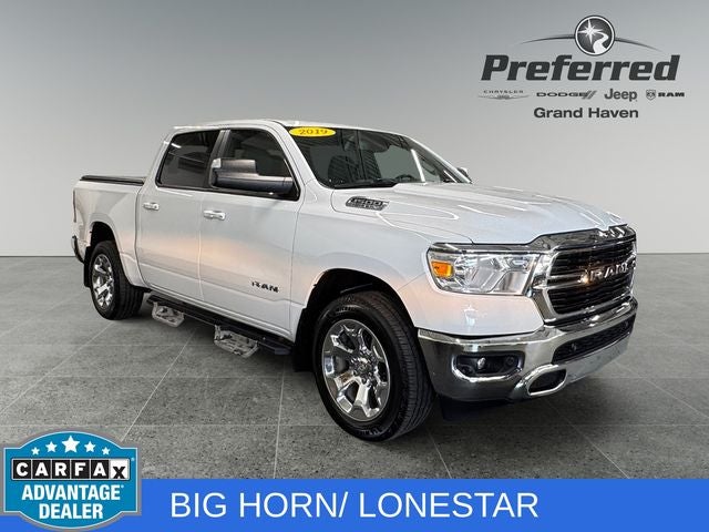 2019 RAM 1500 Big Horn/Lone Star 4x4 Crew Cab 5'7's photo