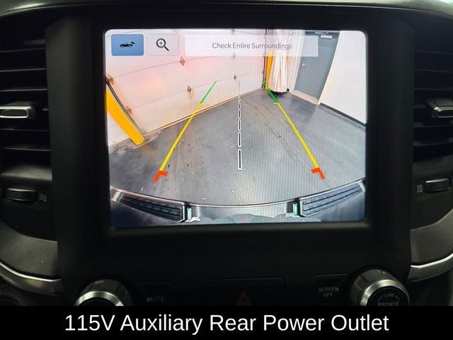 2022 RAM 1500 Big Horn Crew Cab 4x4 5'7' Box