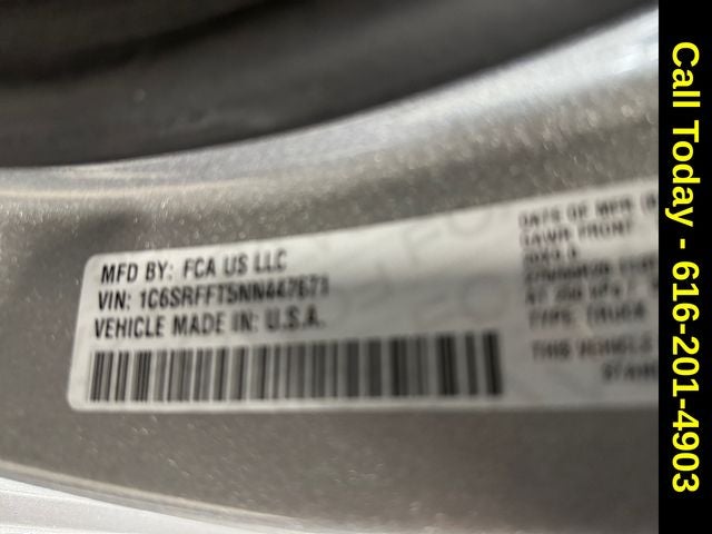 2022 RAM 1500 Big Horn Crew Cab 4x4 5'7' Box