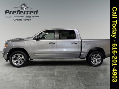 2022 RAM 1500 Big Horn Crew Cab 4x4 5'7' Box