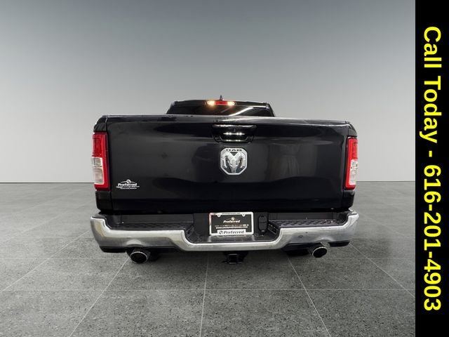 2022 RAM 1500 Big Horn Crew Cab 4x4 5'7' Box