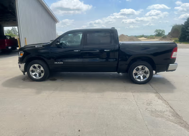 2020 RAM 1500 Big Horn Crew Cab 4x4 5'7' Box