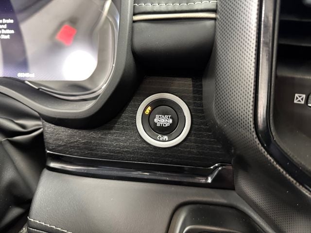 2023 RAM 1500 Limited 5.7 Liter V8 Hemi Crew Cab 4WD