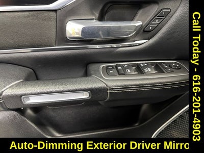 2022 RAM 1500 Laramie Crew Cab 4x4 5'7' Box