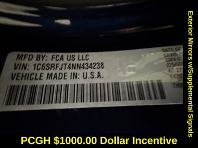 2022 RAM 1500 Laramie Crew Cab 4x4 5'7' Box