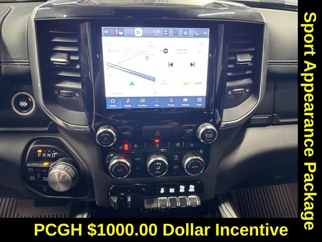 2022 RAM 1500 Laramie Crew Cab 4x4 5'7' Box