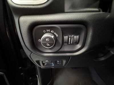 2022 RAM 1500 Laramie 5.7 Liter V8 Hemi Crew Cab 4WD