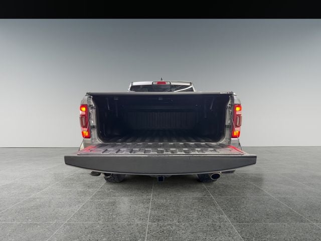 2020 RAM 1500 Laramie Crew Cab 4x4 5'7' Box