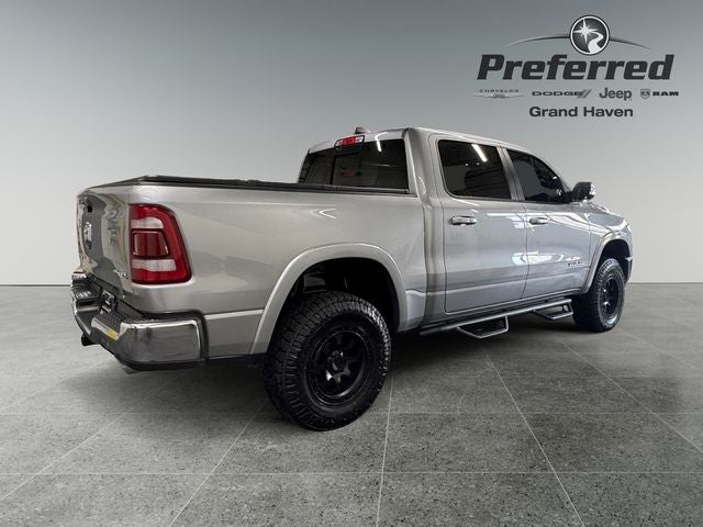 2020 RAM 1500 Laramie Crew Cab 4x4 5'7' Box