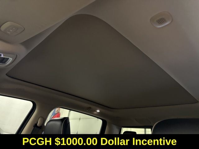 2020 RAM 1500 Laramie Crew Cab 4x4 5'7' Box