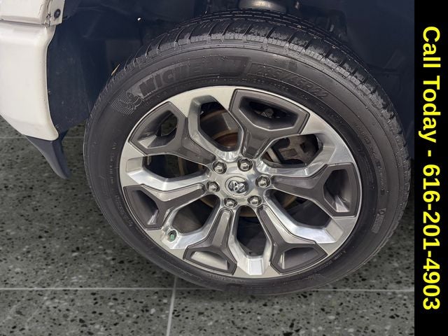 2019 RAM 1500 Limited Crew Cab 4x4 6'4' Box