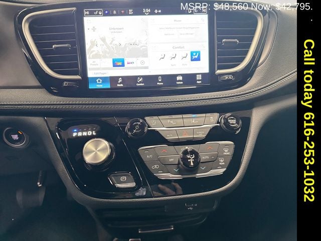 2026 Chrysler Pacifica PACIFICA SELECT