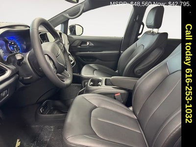 2026 Chrysler Pacifica PACIFICA SELECT