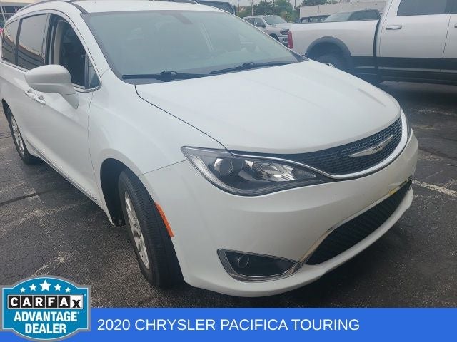 2020 Chrysler Pacifica Touring L's photo