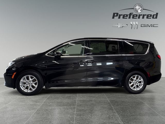 2023 Chrysler Pacifica Touring L 3.6 Liter V6 7 Passenger 3rd Row Seating