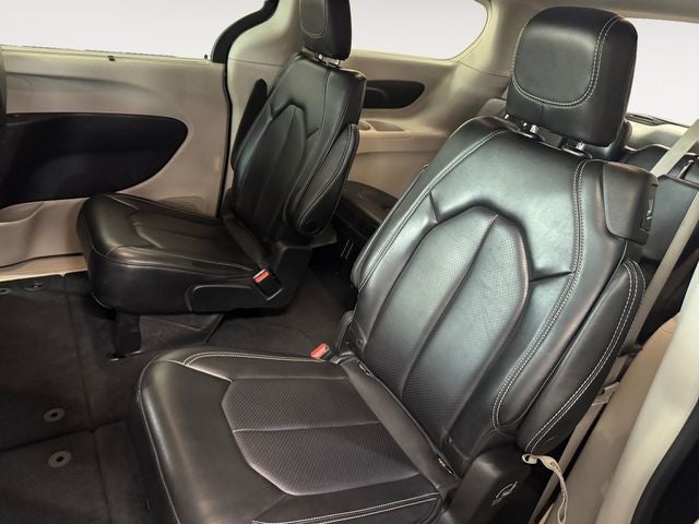 2023 Chrysler Pacifica Touring L 3.6 Liter V6 7 Passenger 3rd Row Seating