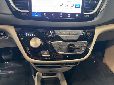 2023 Chrysler Pacifica Touring L 3.6 Liter V6 7 Passenger 3rd Row Seating