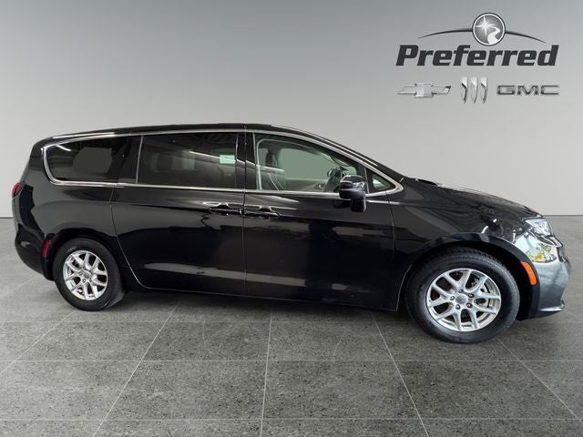 2023 Chrysler Pacifica Touring L 3.6 Liter V6 7 Passenger 3rd Row Seating